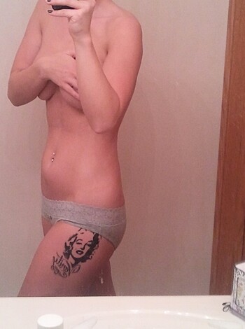 Dirty Little Bitch - Photo 11