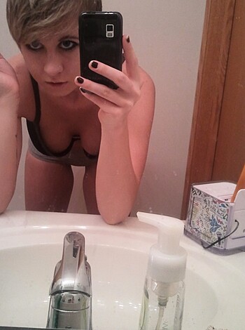 Dirty Little Bitch - Photo 12