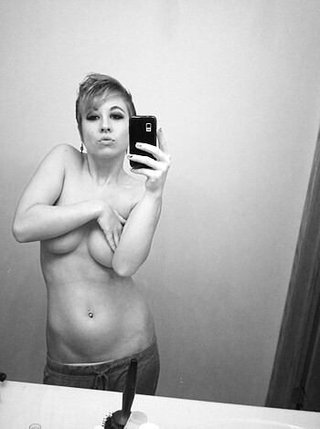 Dirty Little Bitch - Photo 23