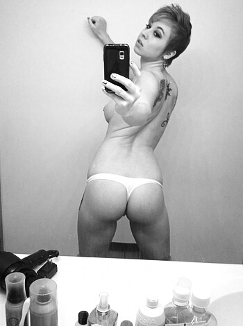 Dirty Little Bitch - Photo 25