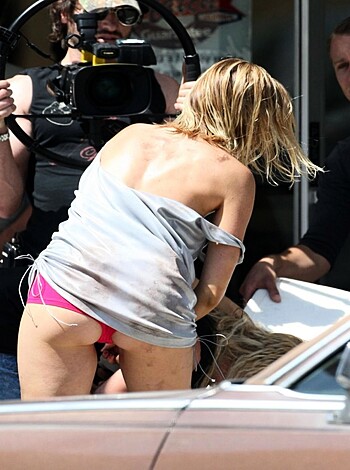 Oops Celebrity Accidental 2 - Photo 15