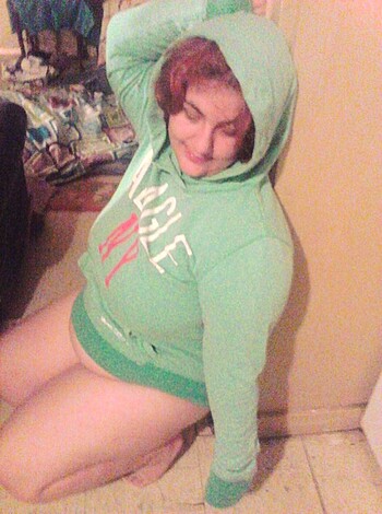 Bottomless teen - Photo 3