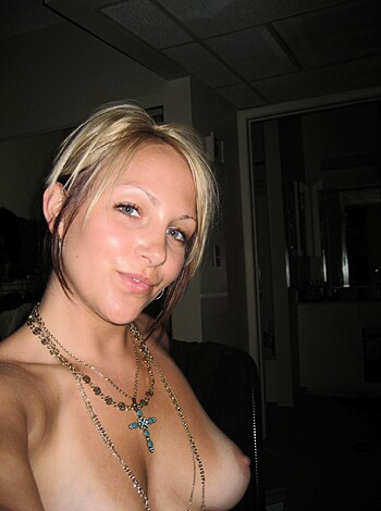 Young chick 35 - Photo 29