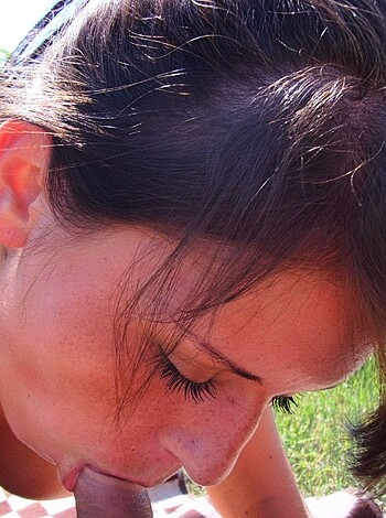 Horny Girls on Vacation - Sue - Photo 4