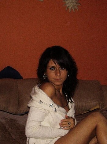 Horny Girls on Vacation - Sue - Photo 31