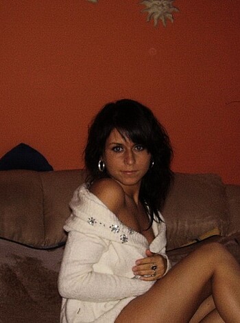 Horny Girls on Vacation - Sue - Photo 32