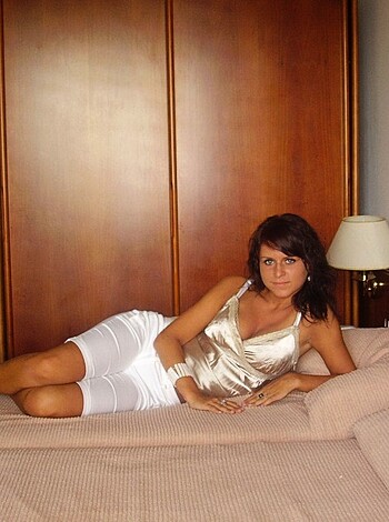 Horny Girls on Vacation - Sue - Photo 33