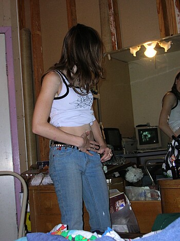 Young chick 40 - Photo 1