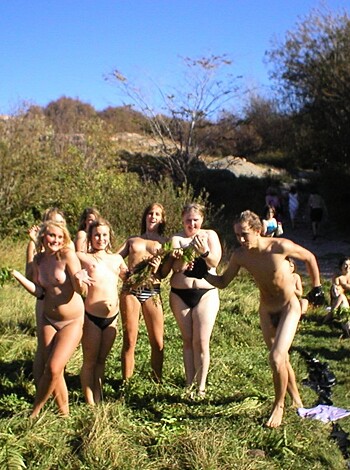 Horny Girls on Vacation - Nata and Friends - Photo 7