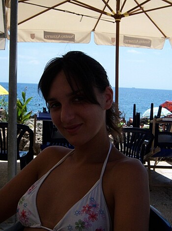 Horny Girls on Vacation - Bianca - Photo 11