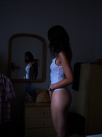 Horny Girls on Vacation - Bianca - Photo 18