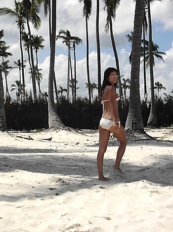 Beach Horny Girls on Vacation - Gina - Photo 6