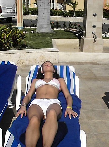 Beach Horny Girls on Vacation - Gina - Photo 7