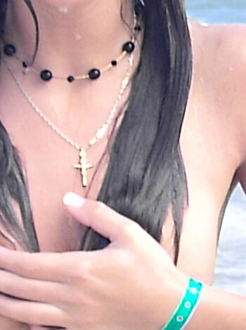 Beach Horny Girls on Vacation - Gina - Photo 13