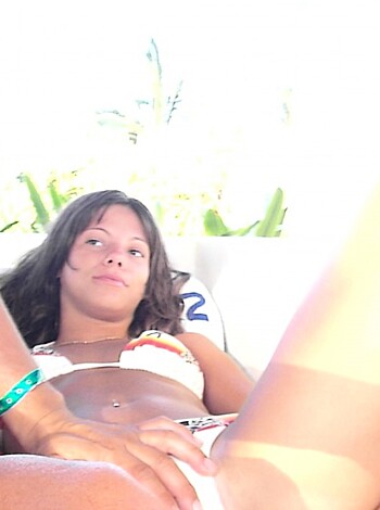 Beach Horny Girls on Vacation - Gina - Photo 16