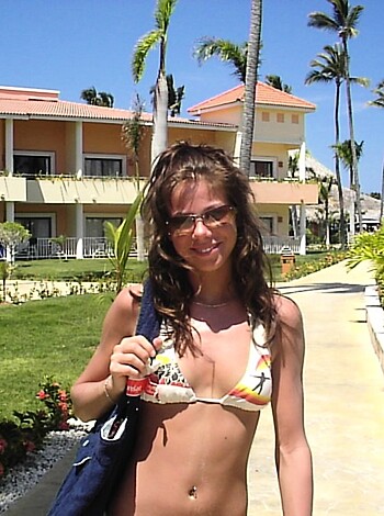 Beach Horny Girls on Vacation - Gina - Photo 58
