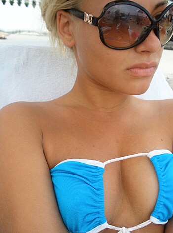 Horny Girls on Vacation - Verena - Photo 4