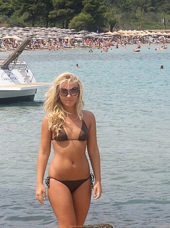 Horny Girls on Vacation - Verena - Photo 20