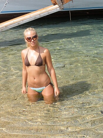 Horny Girls on Vacation - Verena - Photo 26