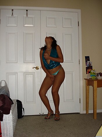 Horny Girls on Vacation - Conchita - Photo 10