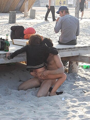 Sex on the Beach - 05 - Photo 22