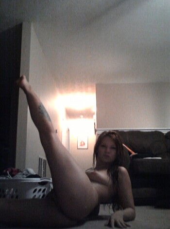 Stupid Bitch - Photo 10