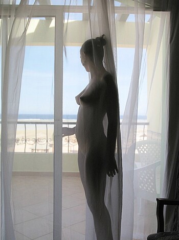 Perfect body nude and topless on beach vacations - Photo 34