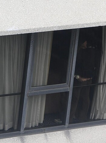 Voyeur - Window View - Photo 12