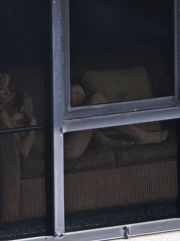 Voyeur - Window View - Photo 24