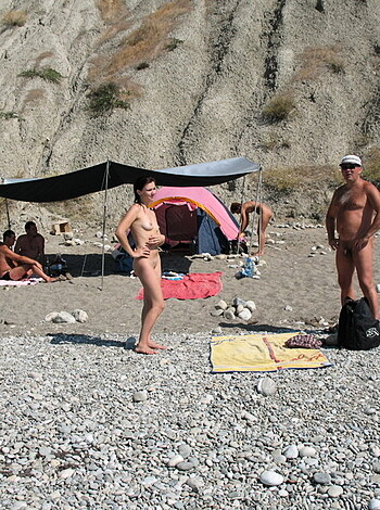 Nude beach - mix 154 - Photo 3