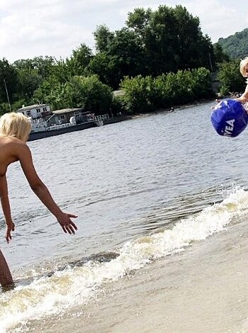 Nude beach - mix 154 - Photo 155