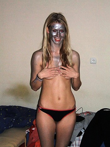 Blonde Amateur Teen Babe 3 - Photo 5