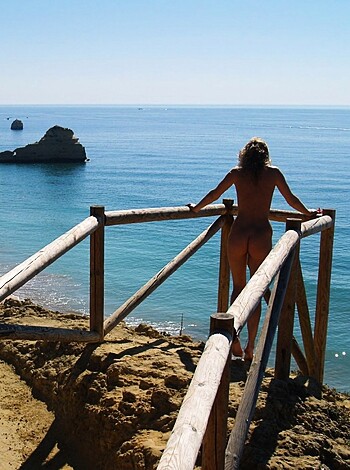 Jane on nudist vacation IV - Photo 1