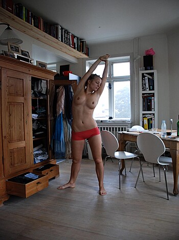 Blonde Amateur Babe 20 - Photo 4