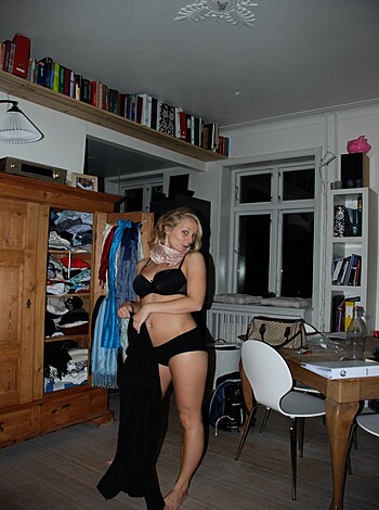 Blonde Amateur Babe 20 - Photo 6