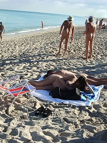 Nude beach - mix 147 - Photo 57