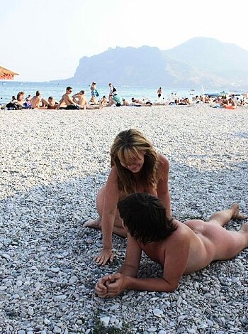 Nude beach - mix 145 - Photo 76