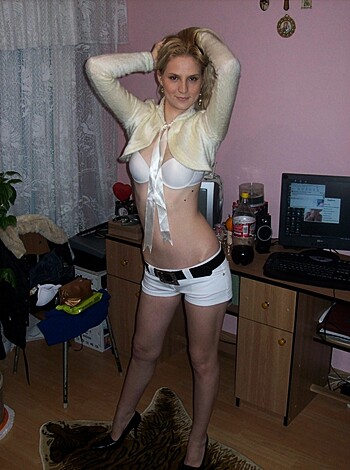 Pretty Russian blonde posing NN serie 93 - Photo 3