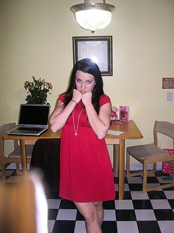 Girlfriend likes to Pose  - Photo 12