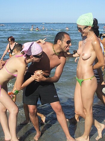 Hot on Vacation 15 - Photo 36
