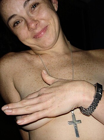 She shows her Cunt 2 - Photo 21