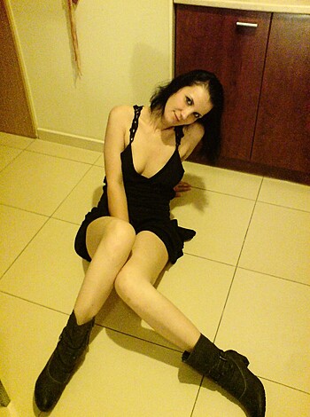 Sexy Babe posing 2 - Photo 38