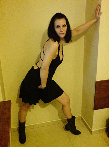 Sexy Babe posing 2 - Photo 113