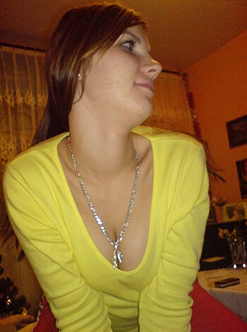 Sexy Babe posing 2 - Photo 129