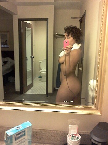 Black slut - stolen photos - Photo 11