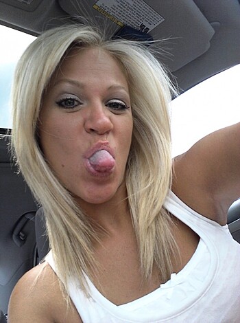 Naughty Mom Brittney Welch - Photo 4