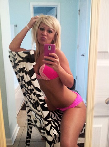 Naughty Mom Brittney Welch - Photo 15