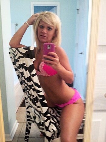 Naughty Mom Brittney Welch - Photo 14