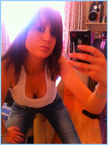 This chick is fucking hot as fuck, man. She’s got these sweet tits poking out of her white tank, and that ass looks amazing in them skinny jeans. And she ain’t afraid to show off either, cuz her selfie game is on fuckin point with that mirror.

Limit reached.