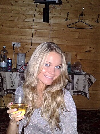 Cute and Sexy Blonde Babe 1 - Photo 42